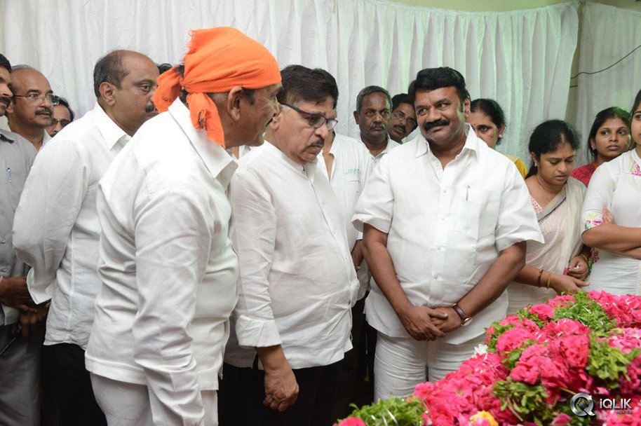 Celebrities-Pay-Homage-To-Edida-Nageswara-Rao